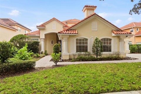 House in Orlando, Florida 5 bedrooms, 288.65 sq.m. № 2217637 - photo 8