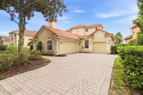 House in Orlando, Florida 5 bedrooms, 288.65 sq.m. № 2217637 - photo 3