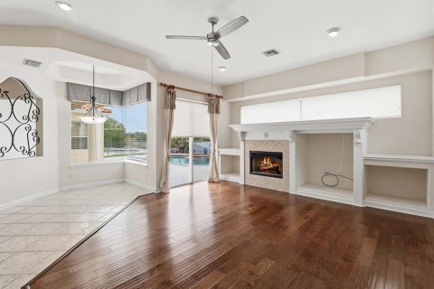 House in Orlando, Florida 5 bedrooms, 288.65 sq.m. № 2217637 - photo 18