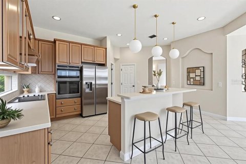 House in Orlando, Florida 5 bedrooms, 288.65 sq.m. № 2217637 - photo 23