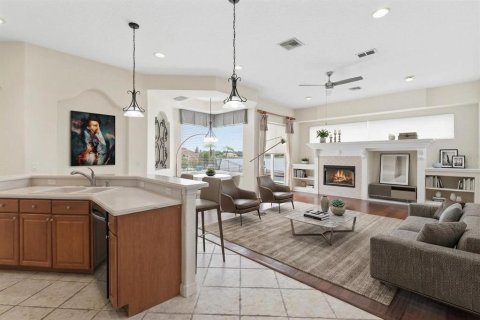 House in Orlando, Florida 5 bedrooms, 288.65 sq.m. № 2217637 - photo 27
