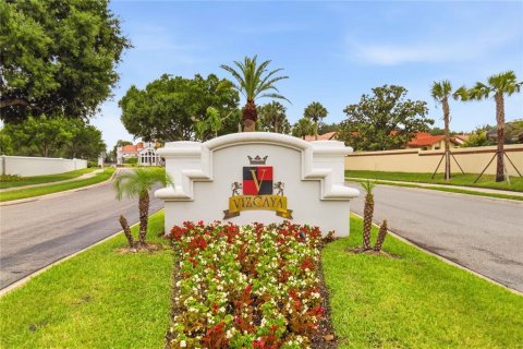 House in Orlando, Florida 5 bedrooms, 288.65 sq.m. № 2217637 - photo 6