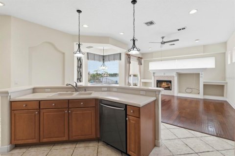House in Orlando, Florida 5 bedrooms, 288.65 sq.m. № 2217637 - photo 26