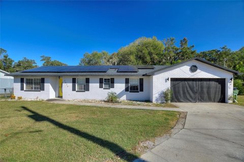 Villa ou maison à vendre à Winter Haven, Floride: 4 chambres, 155.33 m2 № 1518268 - photo 1