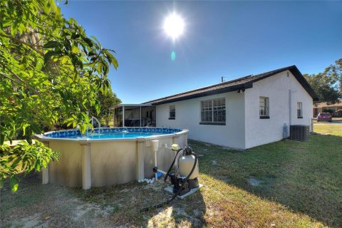 Villa ou maison à vendre à Winter Haven, Floride: 4 chambres, 155.33 m2 № 1518268 - photo 4
