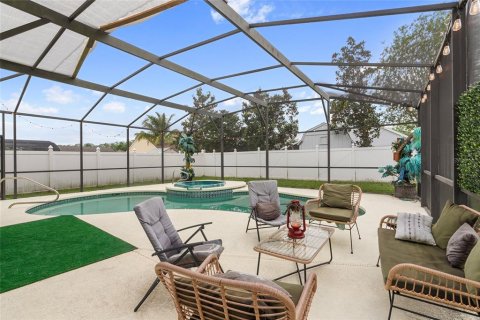 House in Orlando, Florida 4 bedrooms, 213.49 sq.m. № 1640247 - photo 4