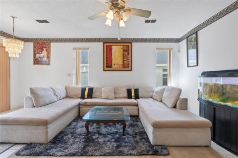 House in Orlando, Florida 4 bedrooms, 213.49 sq.m. № 1640247 - photo 14