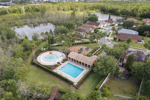 House in Orlando, Florida 4 bedrooms, 213.49 sq.m. № 1640247 - photo 15