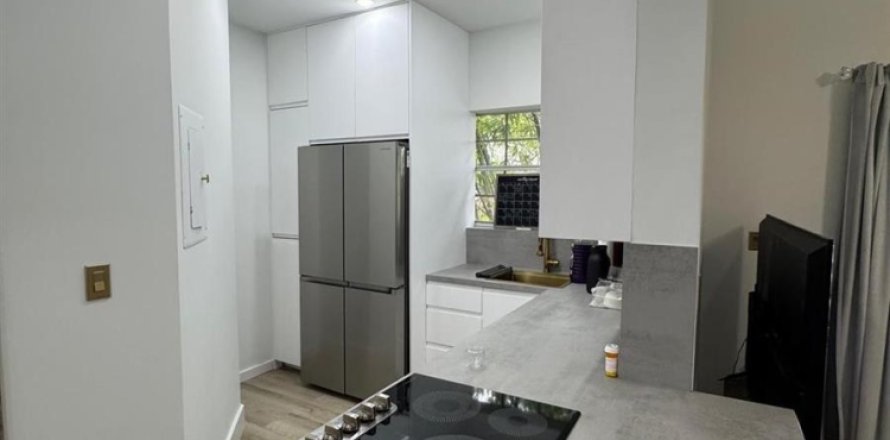 Condo in Pembroke Pines, Florida, 2 bedrooms  № 2247977