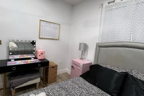 Condo in Pembroke Pines, Florida, 2 bedrooms  № 2247977 - photo 28