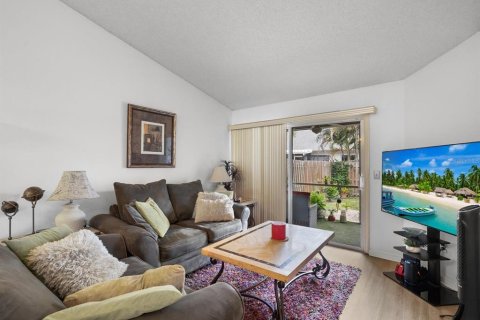 Touwnhouse à vendre à Clearwater, Floride: 3 chambres, 144.09 m2 № 2330278 - photo 13