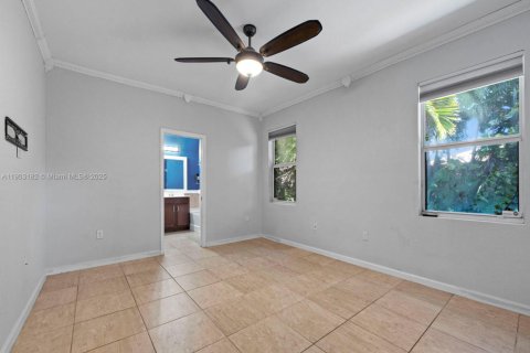 Villa ou maison à vendre à Homestead, Floride: 4 chambres, 181.07 m2 № 1954289 - photo 17