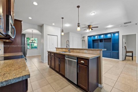 Villa ou maison à vendre à Homestead, Floride: 4 chambres, 181.07 m2 № 1954289 - photo 12