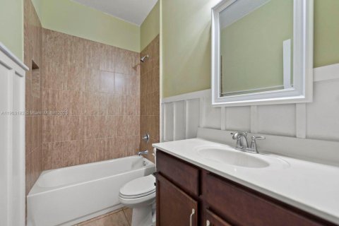 Villa ou maison à vendre à Homestead, Floride: 4 chambres, 181.07 m2 № 1954289 - photo 22