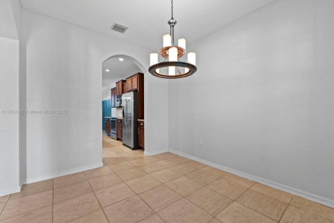 Villa ou maison à vendre à Homestead, Floride: 4 chambres, 181.07 m2 № 1954289 - photo 16