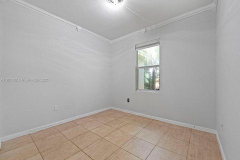 Villa ou maison à vendre à Homestead, Floride: 4 chambres, 181.07 m2 № 1954289 - photo 23