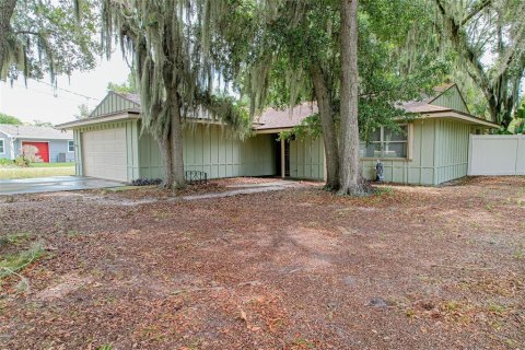 Villa ou maison à Winter Haven, Floride 3 chambres, 116.87 m2 № 2207224