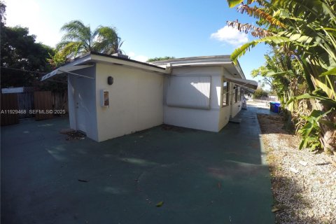 Снять в аренду квартиру в Холливуд, Флорида 1 спальня, 69.68м2, № 1989371 - фото 10