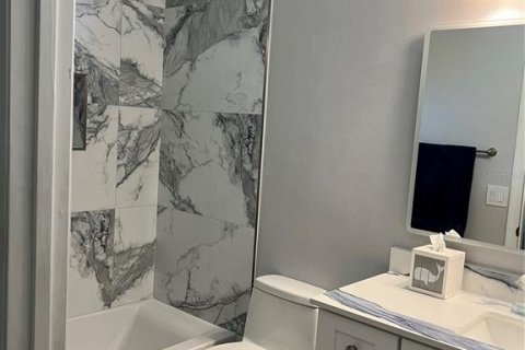 House in Bradenton, Florida 3 bedrooms, 163.69 sq.m. № 1911563 - photo 28