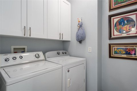 House in Bradenton, Florida 3 bedrooms, 163.69 sq.m. № 1911563 - photo 24