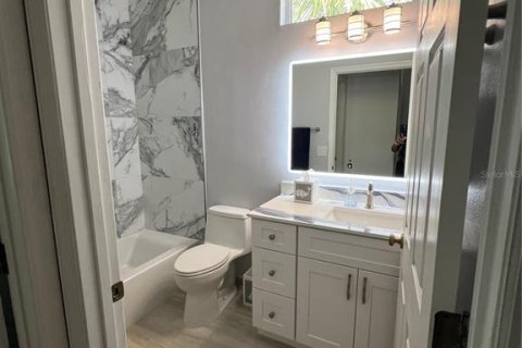 House in Bradenton, Florida 3 bedrooms, 163.69 sq.m. № 1911563 - photo 27