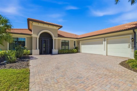 House in Venice, Florida 3 bedrooms, 302.21 sq.m. № 2150905 - photo 4