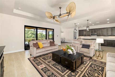 House in Venice, Florida 3 bedrooms, 302.21 sq.m. № 2150905 - photo 7
