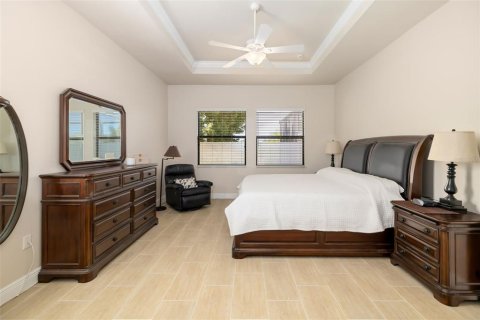 House in Venice, Florida 3 bedrooms, 302.21 sq.m. № 2150905 - photo 25