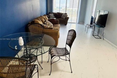 Condo in Hallandale Beach, Florida, 1 bedroom  № 1973953 - photo 11