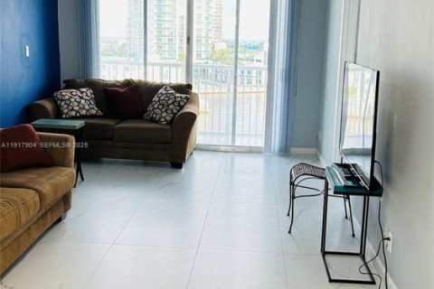 Condo in Hallandale Beach, Florida, 1 bedroom  № 1973953 - photo 14