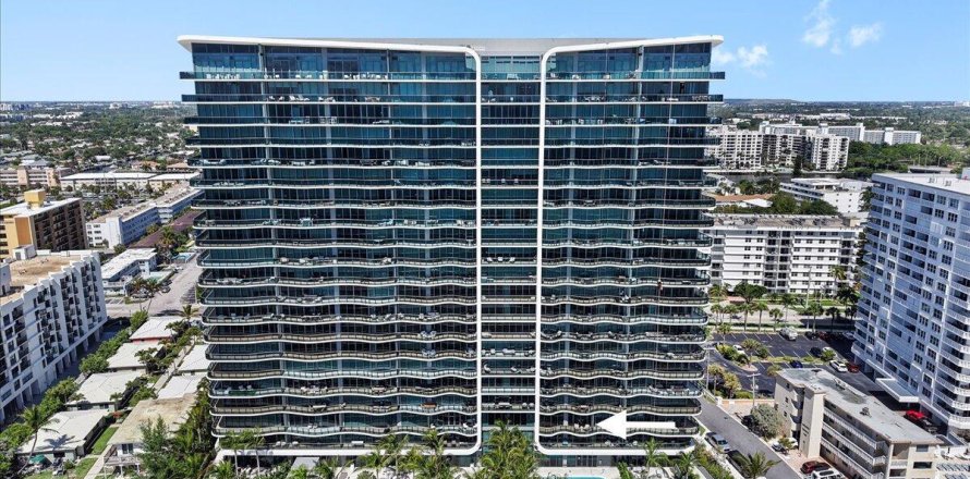 Condominio en Pompano Beach, Florida, 1 dormitorio  № 2244502