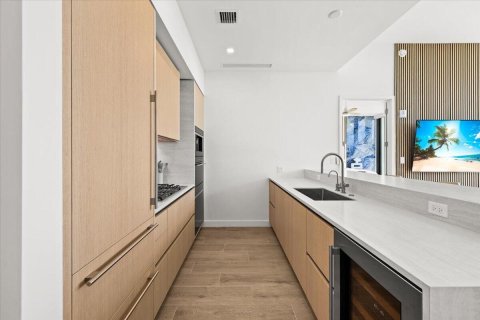 Condominio en venta en Pompano Beach, Florida, 1 dormitorio, 100.15 m2 № 2244502 - foto 12