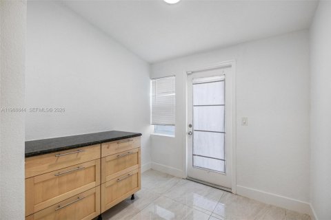 Купить виллу или дом в Майами, Флорида 3 спальни, 151.43м2, № 2052115 - фото 9