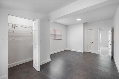 Купить виллу или дом в Майами, Флорида 3 спальни, 151.43м2, № 2052115 - фото 21