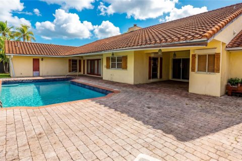 Villa ou maison à vendre à Miami, Floride: 6 chambres, 445.84 m2 № 1990527 - photo 3