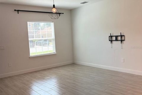 House in Poinciana, Florida 2 bedrooms, 98.1 sq.m. № 2277221 - photo 7