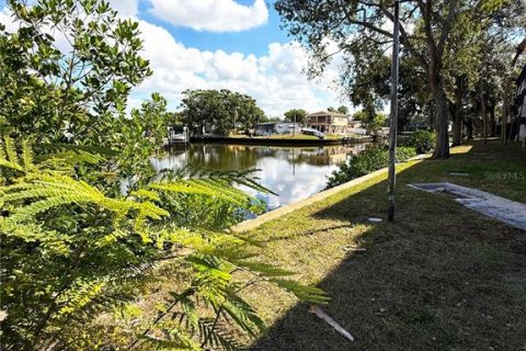Condo in Tampa, Florida, 3 bedrooms № 2094605 - photo 12