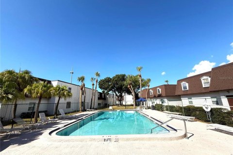 Condo in Tampa, Florida, 3 bedrooms № 2094605 - photo 14