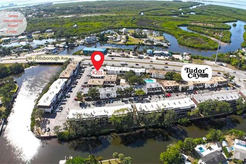 Condo in Tampa, Florida, 3 bedrooms № 2094605 - photo 3