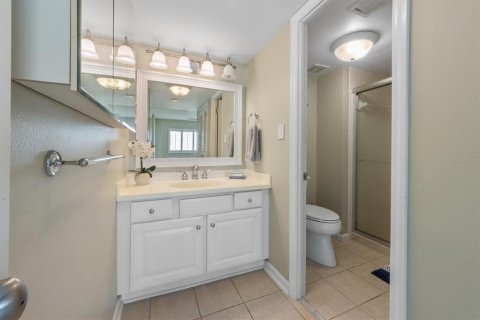 Condo in Holmes Beach, Florida, 3 bedrooms  № 1851374 - photo 19