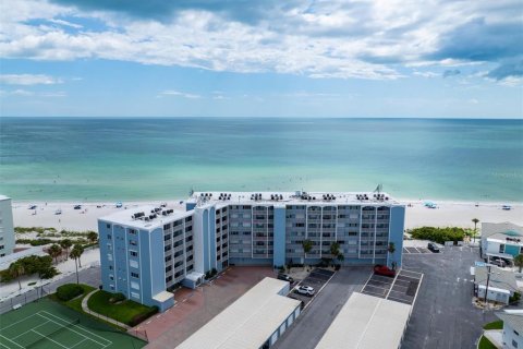Condo in Holmes Beach, Florida, 3 bedrooms  № 1851374 - photo 1
