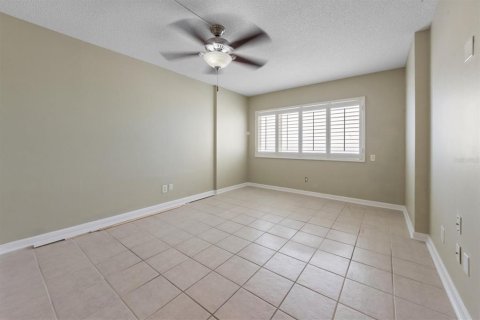 Condo in Holmes Beach, Florida, 3 bedrooms  № 1851374 - photo 18