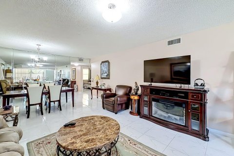 Купить кондоминиум в Санрайз, Флорида 2 спальни, 127.28м2, № 2086124 - фото 24