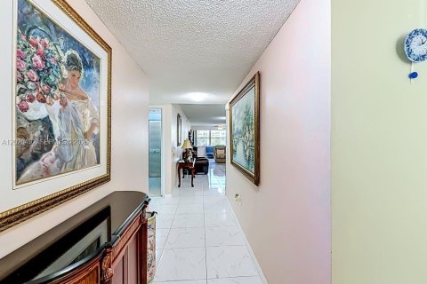 Купить кондоминиум в Санрайз, Флорида 2 спальни, 127.28м2, № 2086124 - фото 14