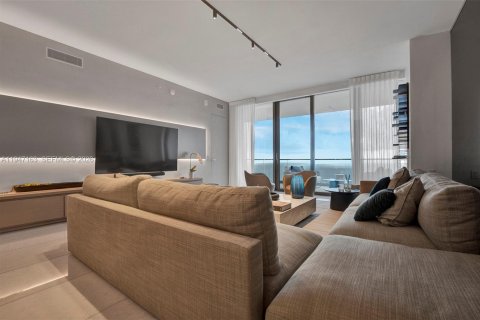 Condo in Sunny Isles Beach, Florida, 4 bedrooms  № 2088996 - photo 9