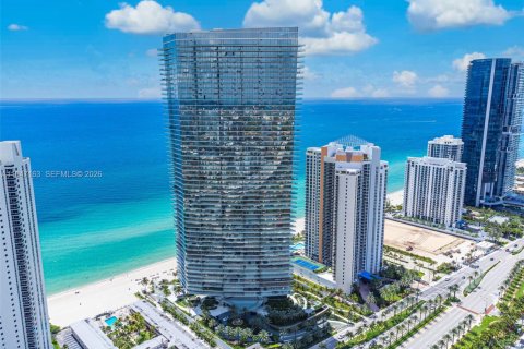 Condo in Sunny Isles Beach, Florida, 4 bedrooms  № 2088996
