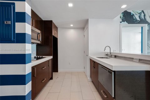 Купить кондоминиум в Санни-Айлс-Бич, Флорида 1 спальня, 59.83м2, № 1957227 - фото 5