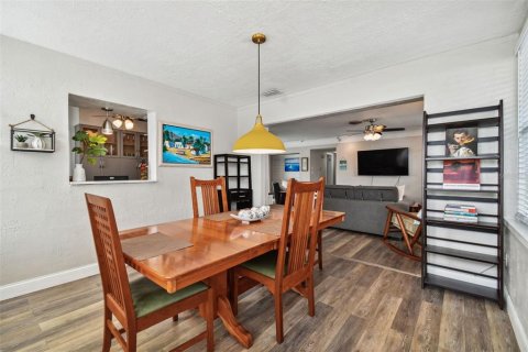 Villa ou maison à louer à Saint Petersburg, Floride: 2 chambres, 108.32 m2 № 1298334 - photo 16