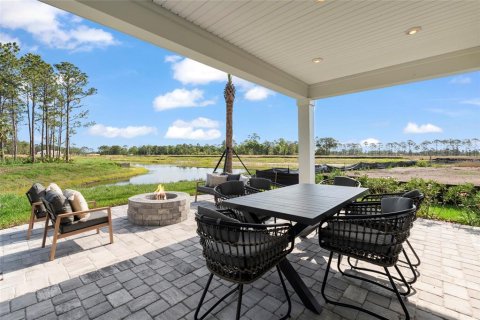 House in Flagler Beach, Florida 4 bedrooms, 262.26 sq.m. № 1883884 - photo 10
