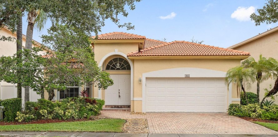 Villa ou maison à Pembroke Pines, Floride 4 chambres, 192.87 m2 № 1823514